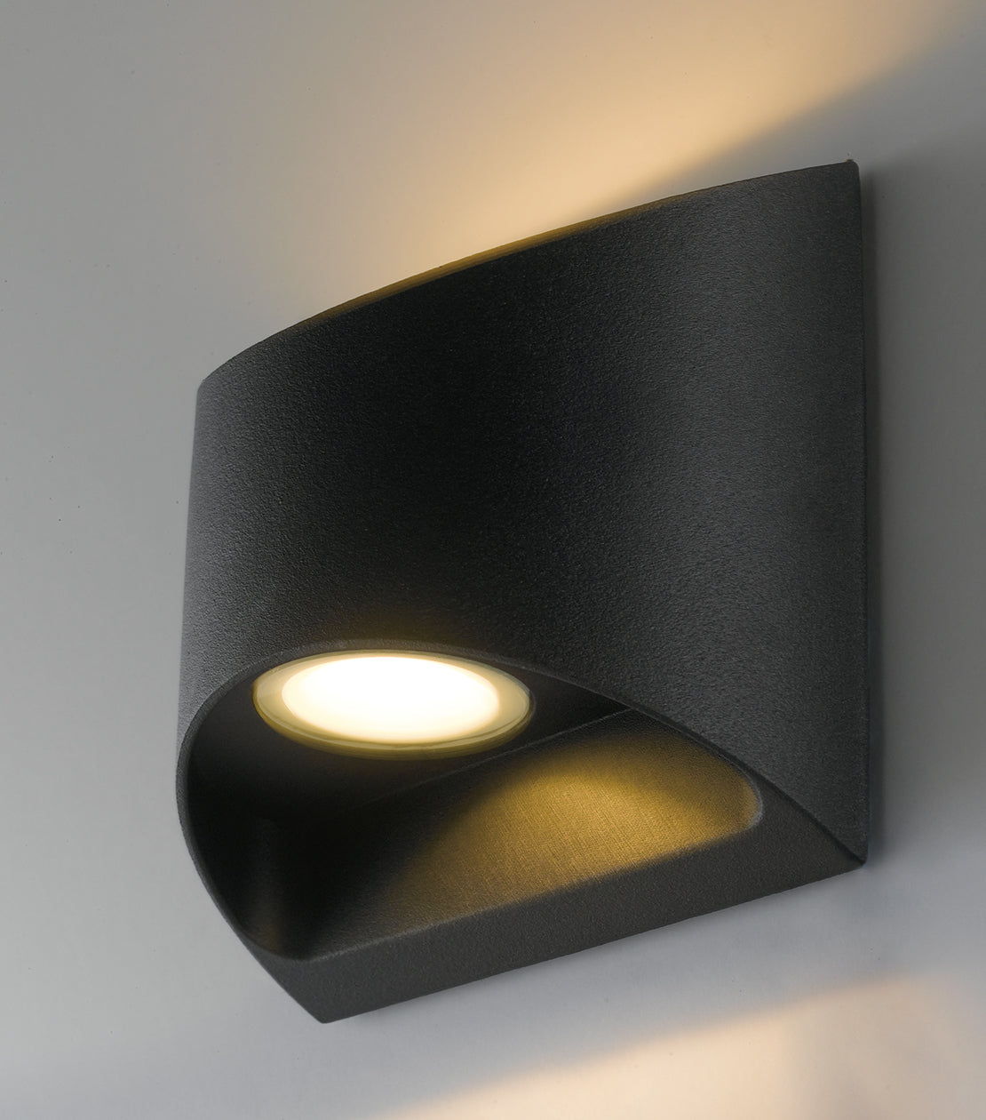 Applique per esterno in alluminio bianco o nero led integrato con regolazione luce 3000-4000°k 2x3.5W 840 lumen VEYRON