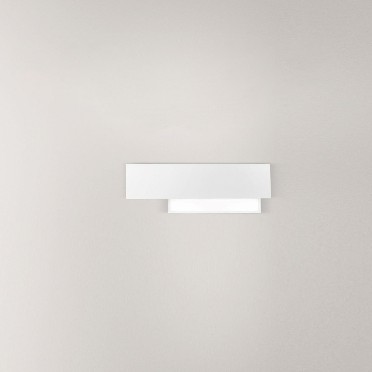 GEALUCE Applique in alluminio bianco-nero-acciaio-tortora. Diffusore in metacrilato bianco .LED DOHA A/P