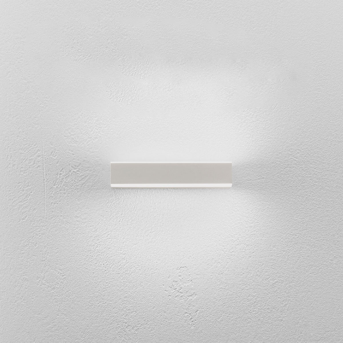 GEALUCE Applique in alluminio bianco satinato. LED GAP LINEA