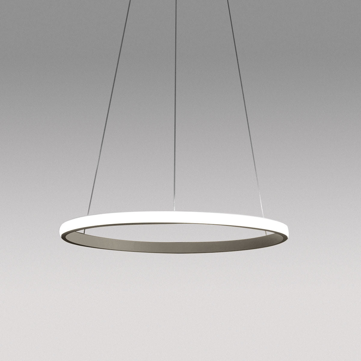 GEALUCE Montatura in alluminio oro-bianco-titanio spazzolato. Diffusore in silicone bianco opale. LED IOLE S/1 D.60CM