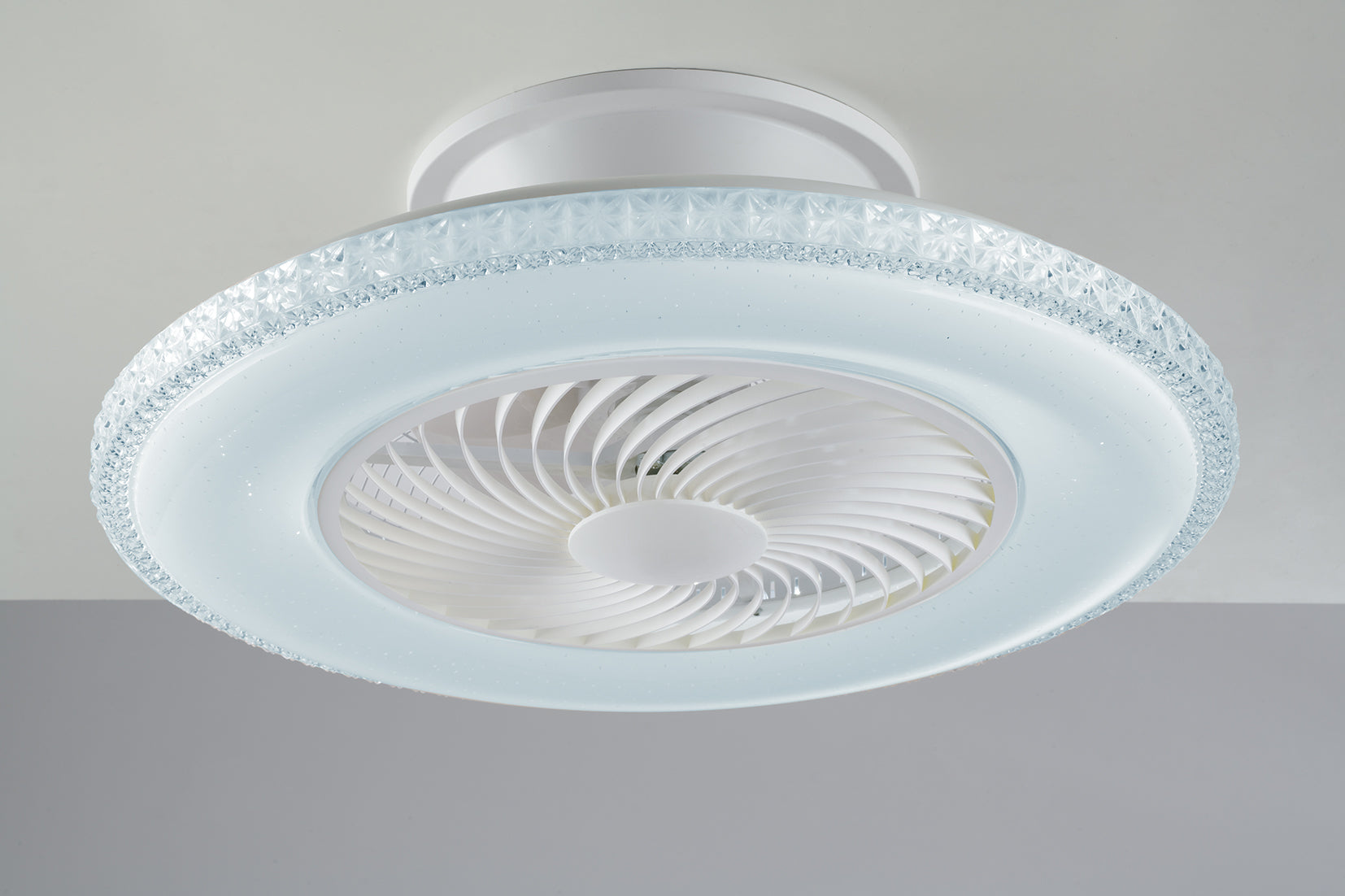 Plafoniera con ventilatore in bianco effetto cielo stellato led integrato CCT 34W 4450lm collezione BOREA