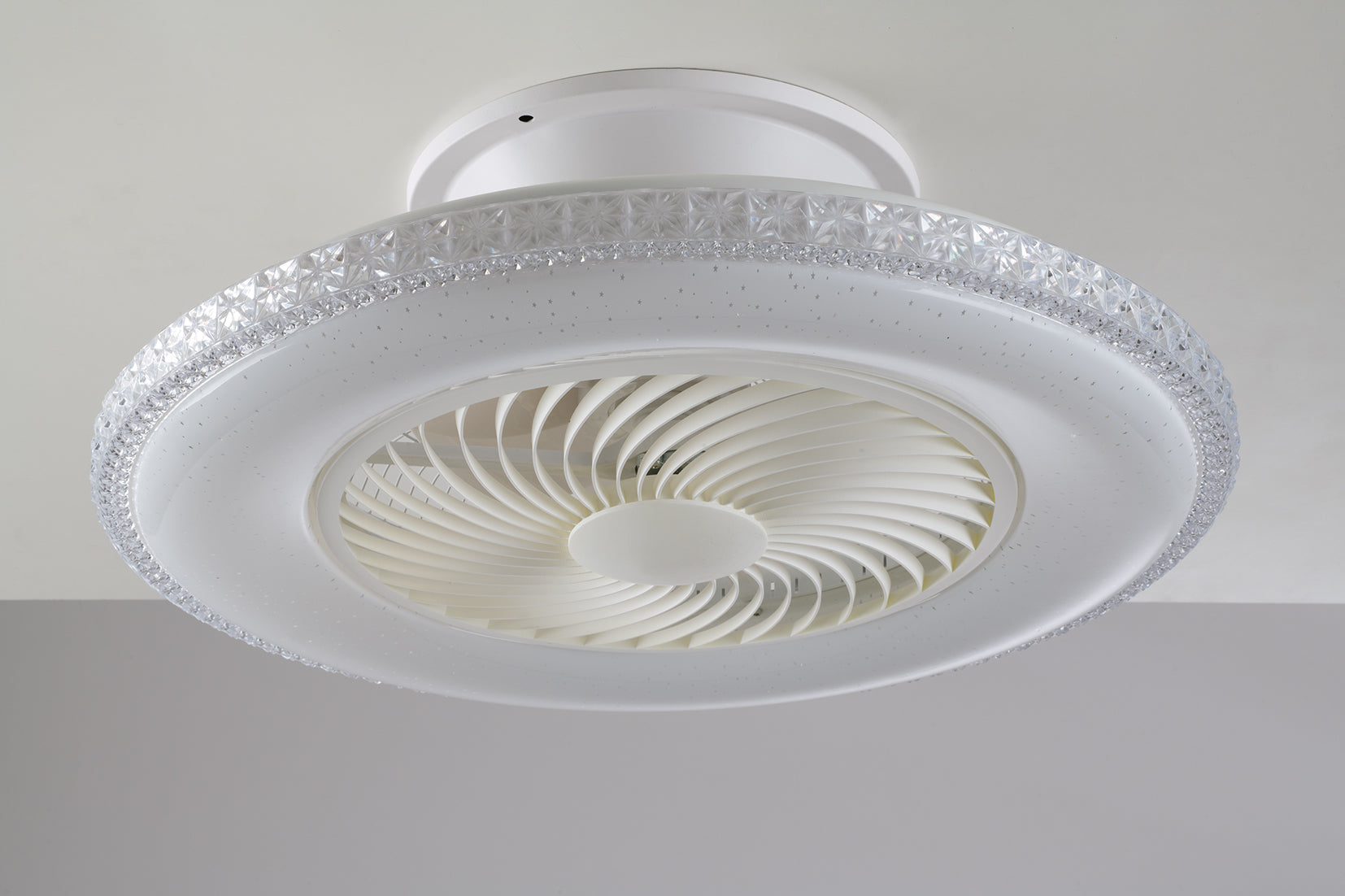 Plafoniera con ventilatore in bianco effetto cielo stellato led integrato CCT 34W 4450lm collezione BOREA