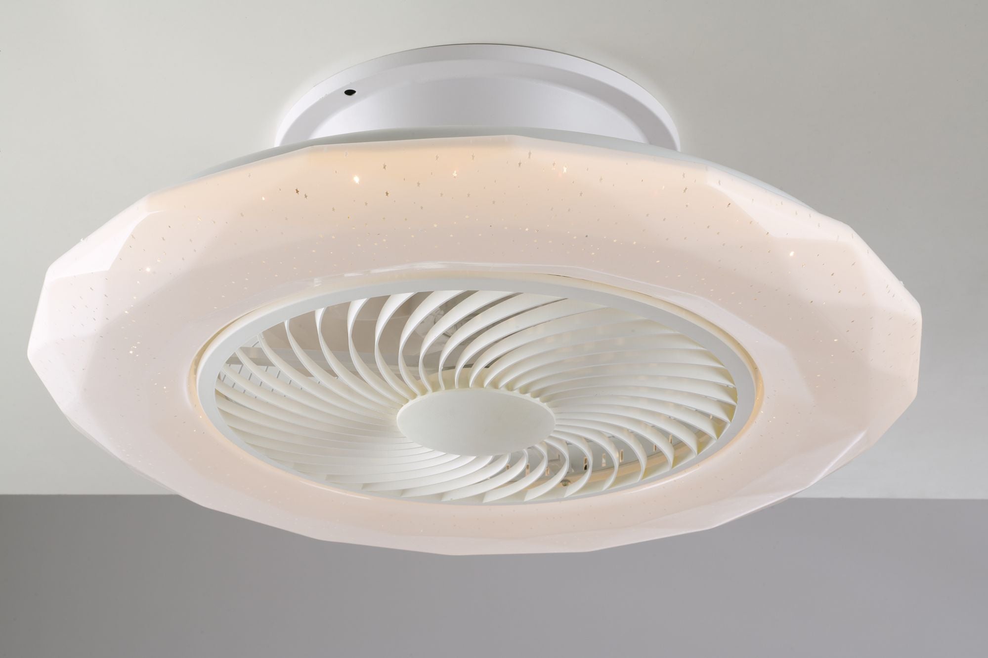 Plafoniera con ventilatore led integrato bianco effetto cielo stellato CCT 34W 4450lm collezione SKYRON