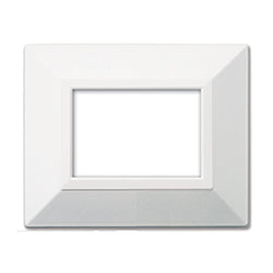 AVE Placca Zama, S44 colore bianco, metallo con cornice bianco lucido 3/4/7 moduli 44P93B