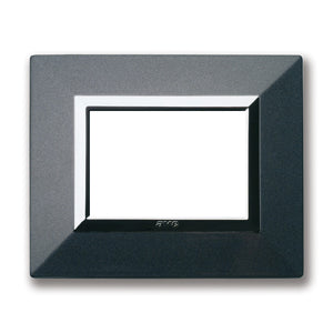 AVE Placca Zama, S44 colore grigio scuro, metallo con cornice cromo 3/4/7 moduli 44P93GSM