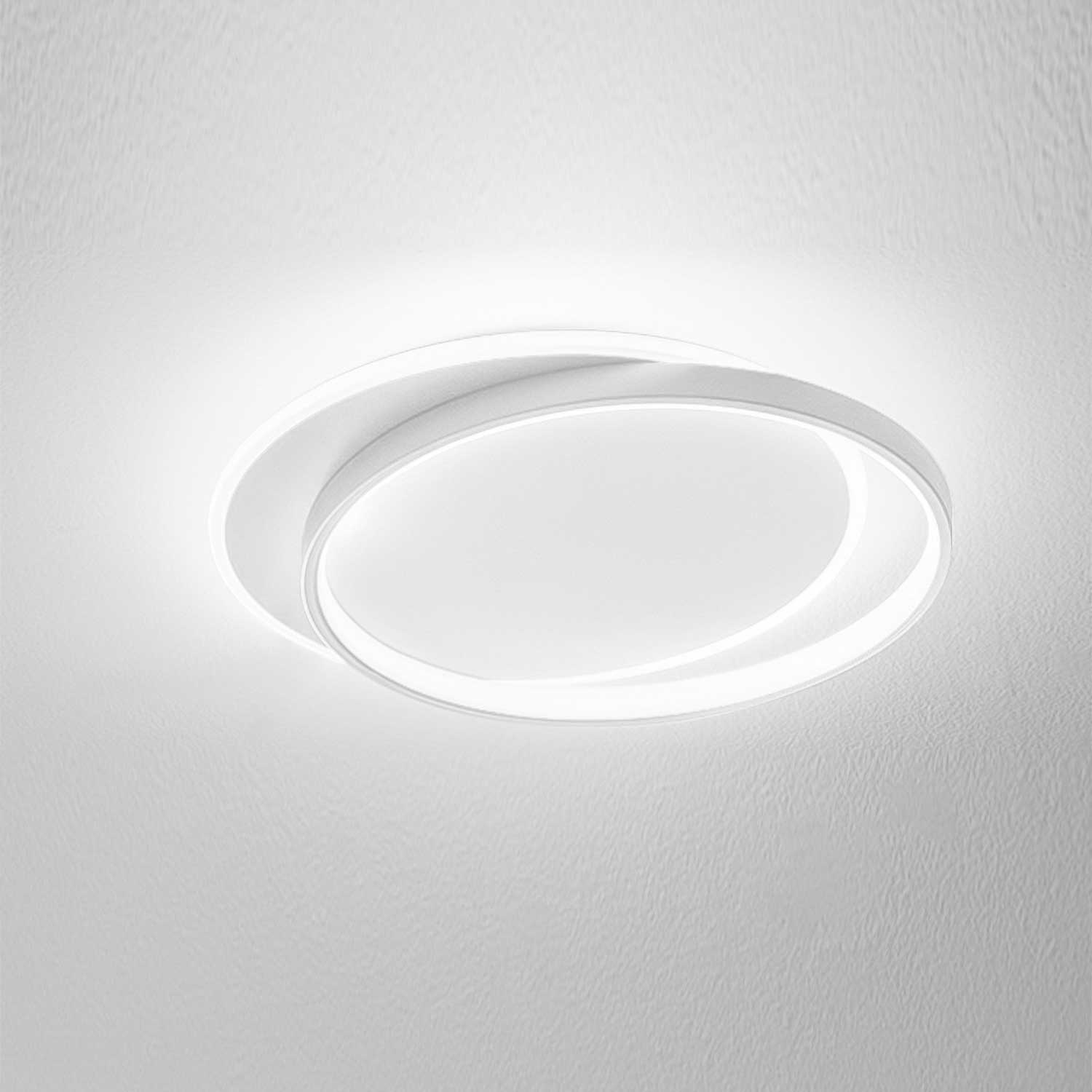 GEALUCE Plafoniera in alluminio satinato bianco. Diffusore in metacrilato bianco opale. LED CHRISTINE